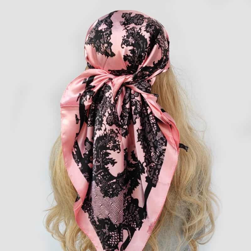 Léa Kadin Pembe Dantel Eşarp Si̇Yah